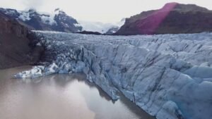 Relaxing Music – Beautiful 4K Aerial view over Iceland , Europe